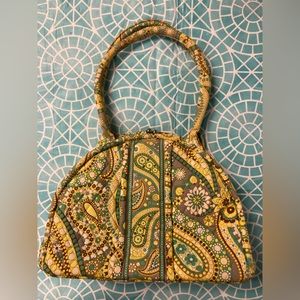 💛TODAY***$19***Vintage Vera Bradley dome shaped purse w ball kiss lock closure.